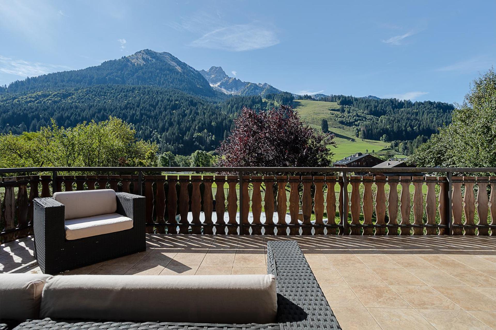Chalet Les 4 Saisons - Ski, Parking Et Jardin La Chapelle-d'Abondance Luaran gambar