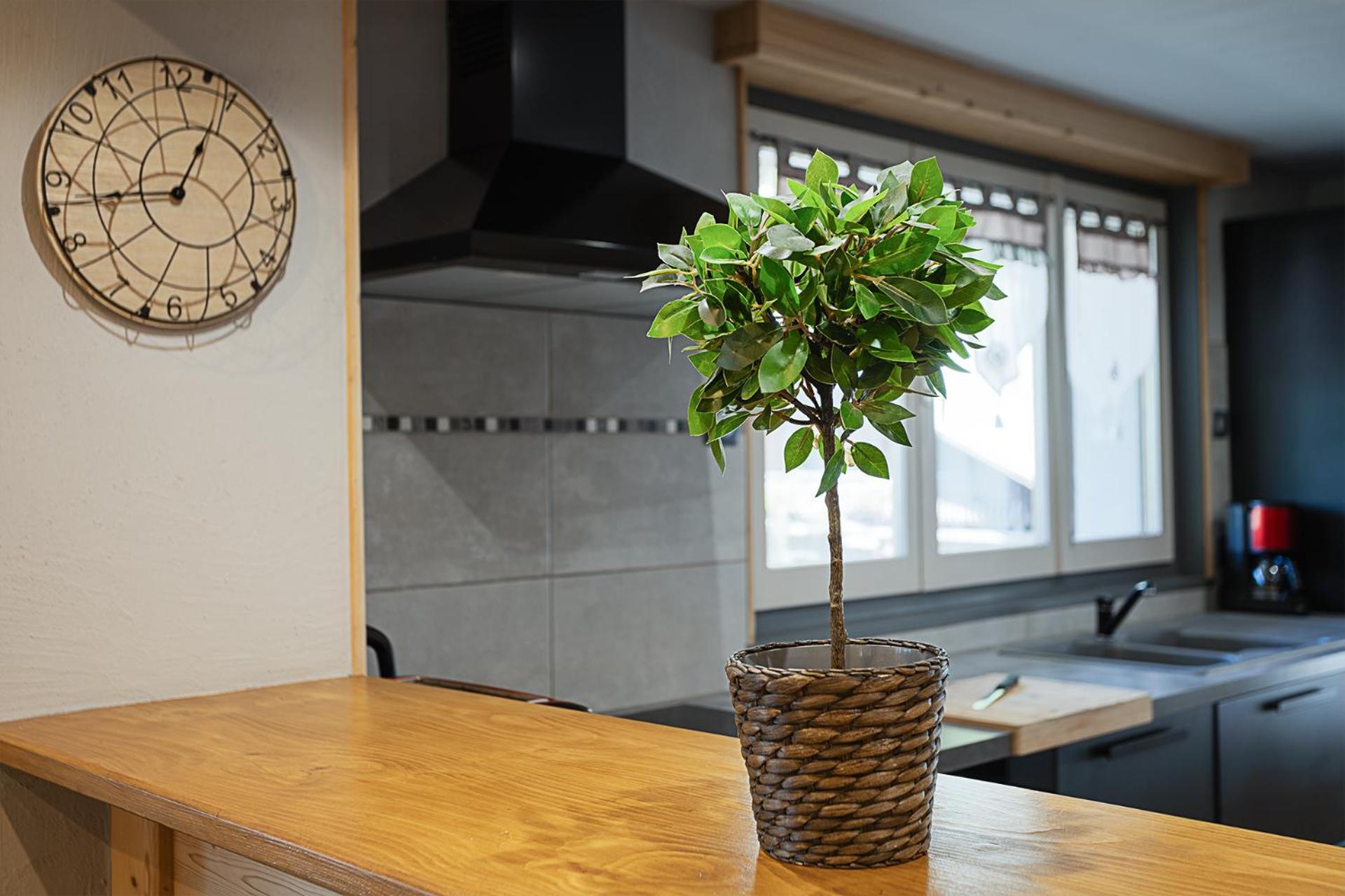 Chalet Les 4 Saisons - Ski, Parking Et Jardin La Chapelle-d'Abondance Luaran gambar