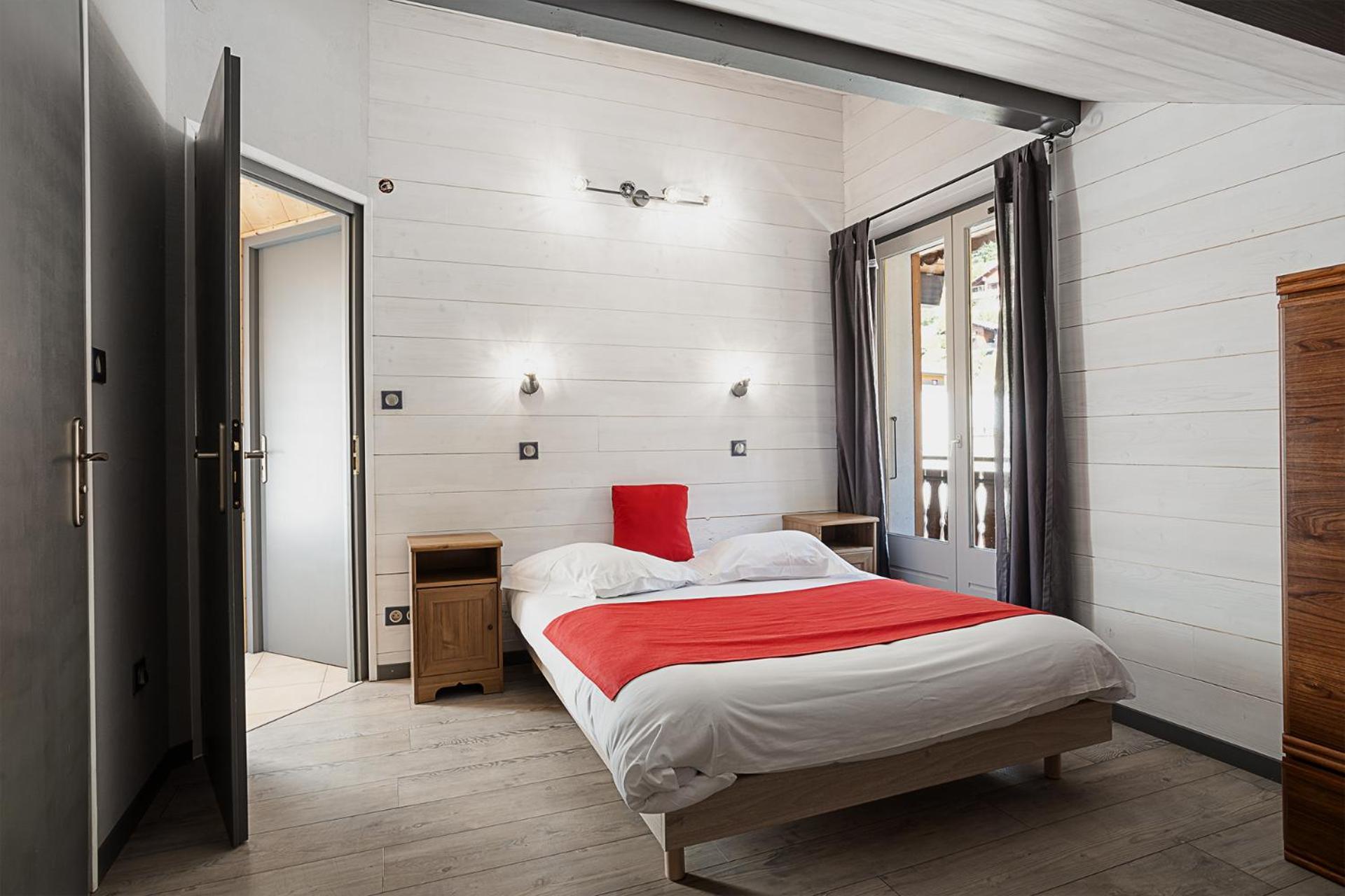 Chalet Les 4 Saisons - Ski, Parking Et Jardin La Chapelle-d'Abondance Luaran gambar
