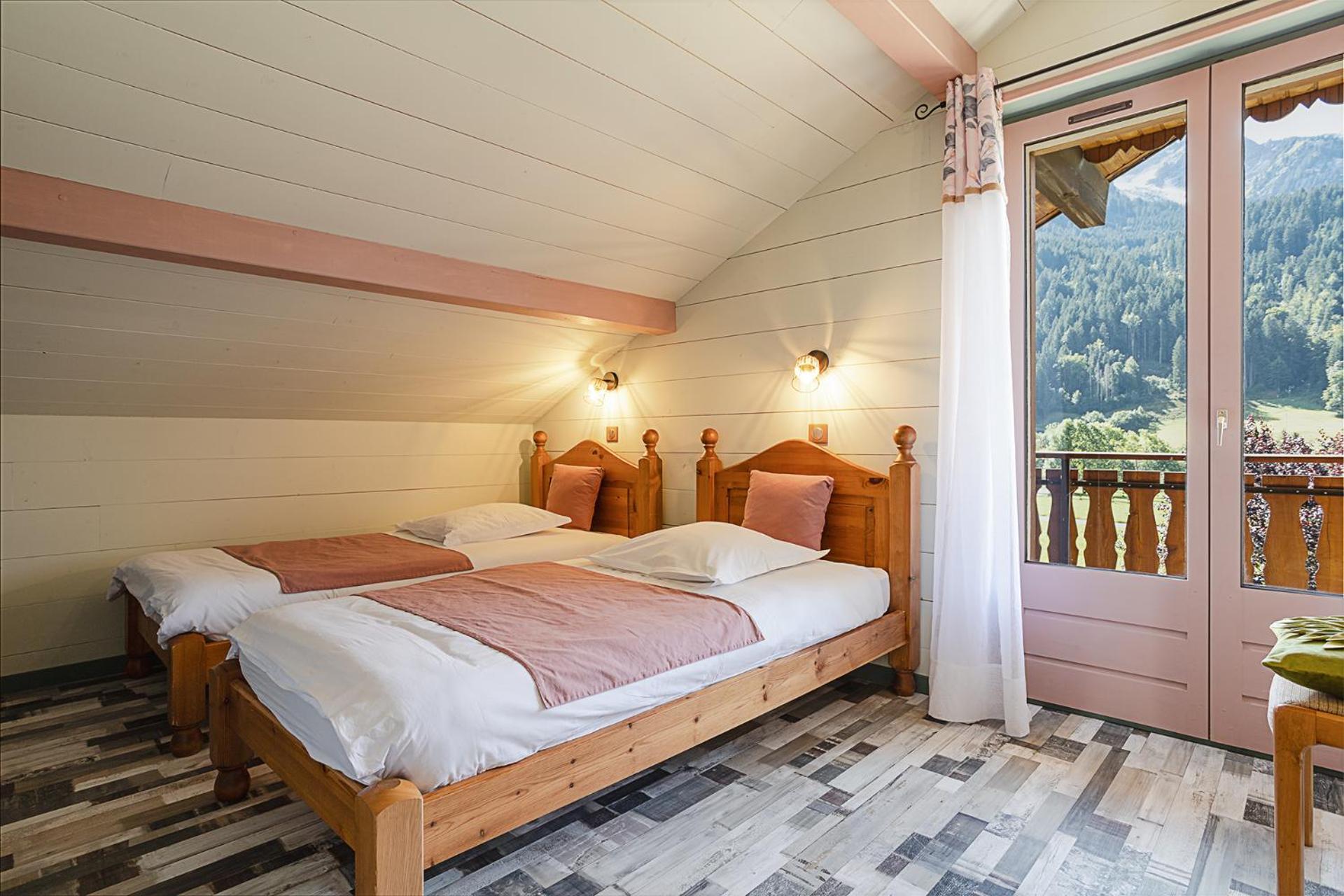 Chalet Les 4 Saisons - Ski, Parking Et Jardin La Chapelle-d'Abondance Luaran gambar
