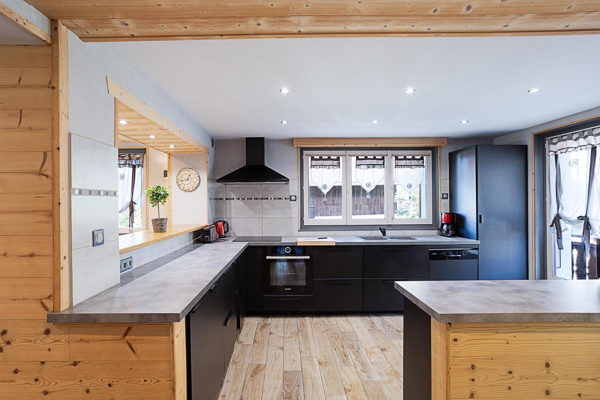 Chalet Les 4 Saisons - Ski, Parking Et Jardin La Chapelle-d'Abondance Luaran gambar